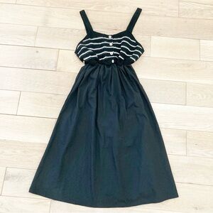 Black and White Sleeveless Square Neck Midi Sundress